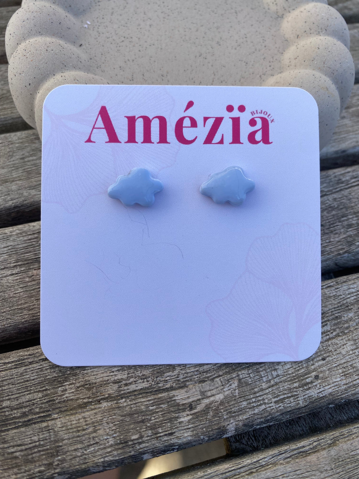 Puces d’oreilles nuages