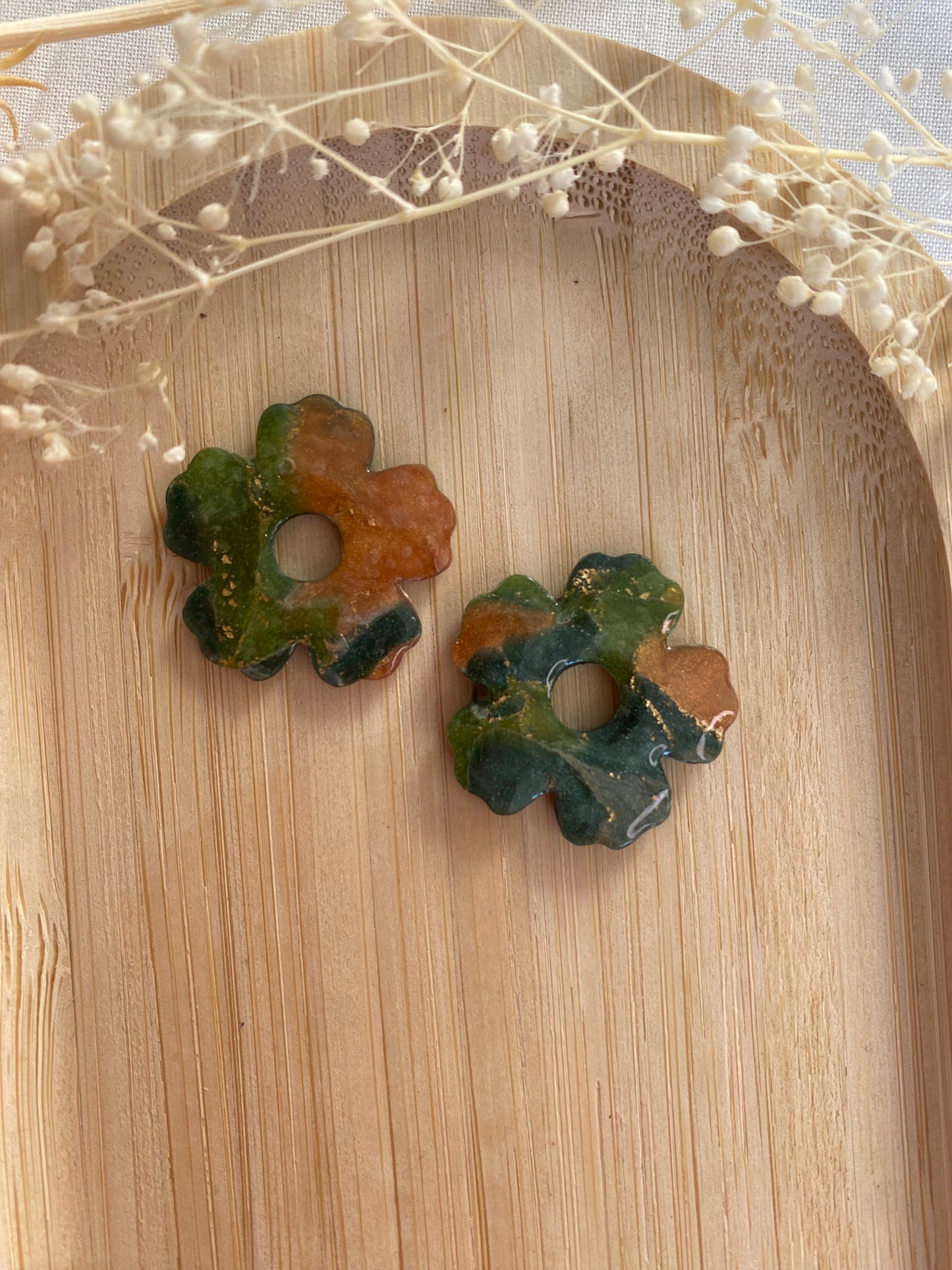 Pampilles fleurs 25mm marbré vert or bronze