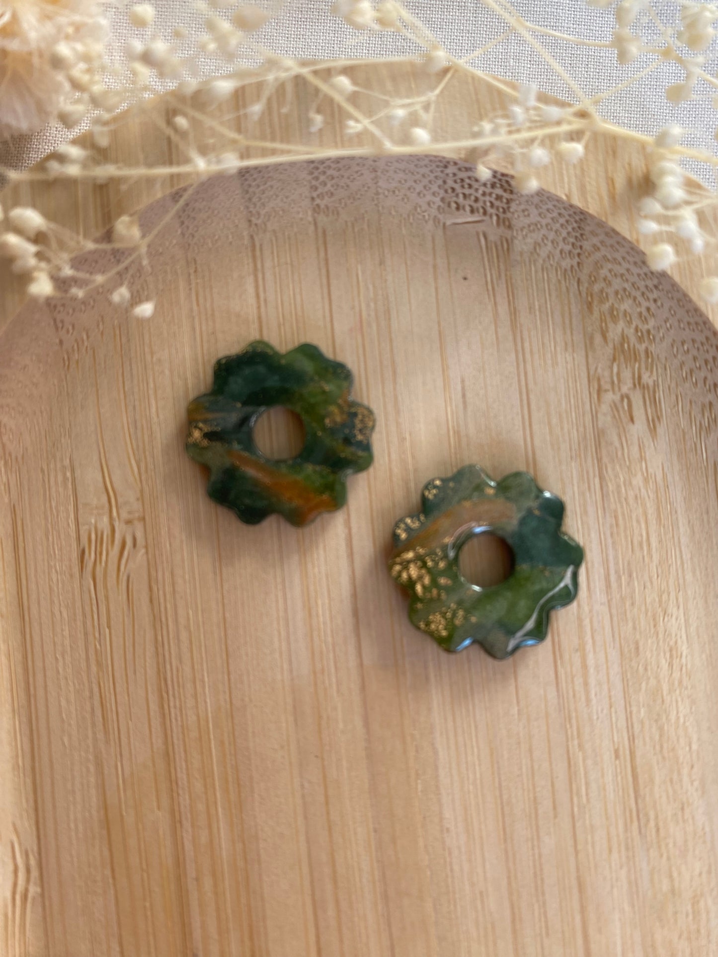 Pampilles mini fleurs 17mm marbré vert doré bronze