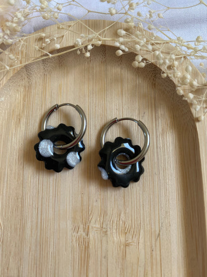 Pampilles mini fleurs 17mm noir pois argent