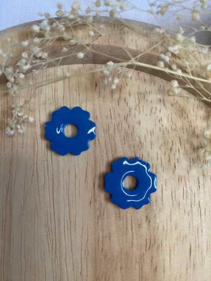 Pampilles mini fleurs 17mm bleu fleurs blanches