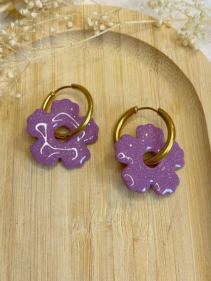 Pampilles fleurs 25mm mauve paillettes or