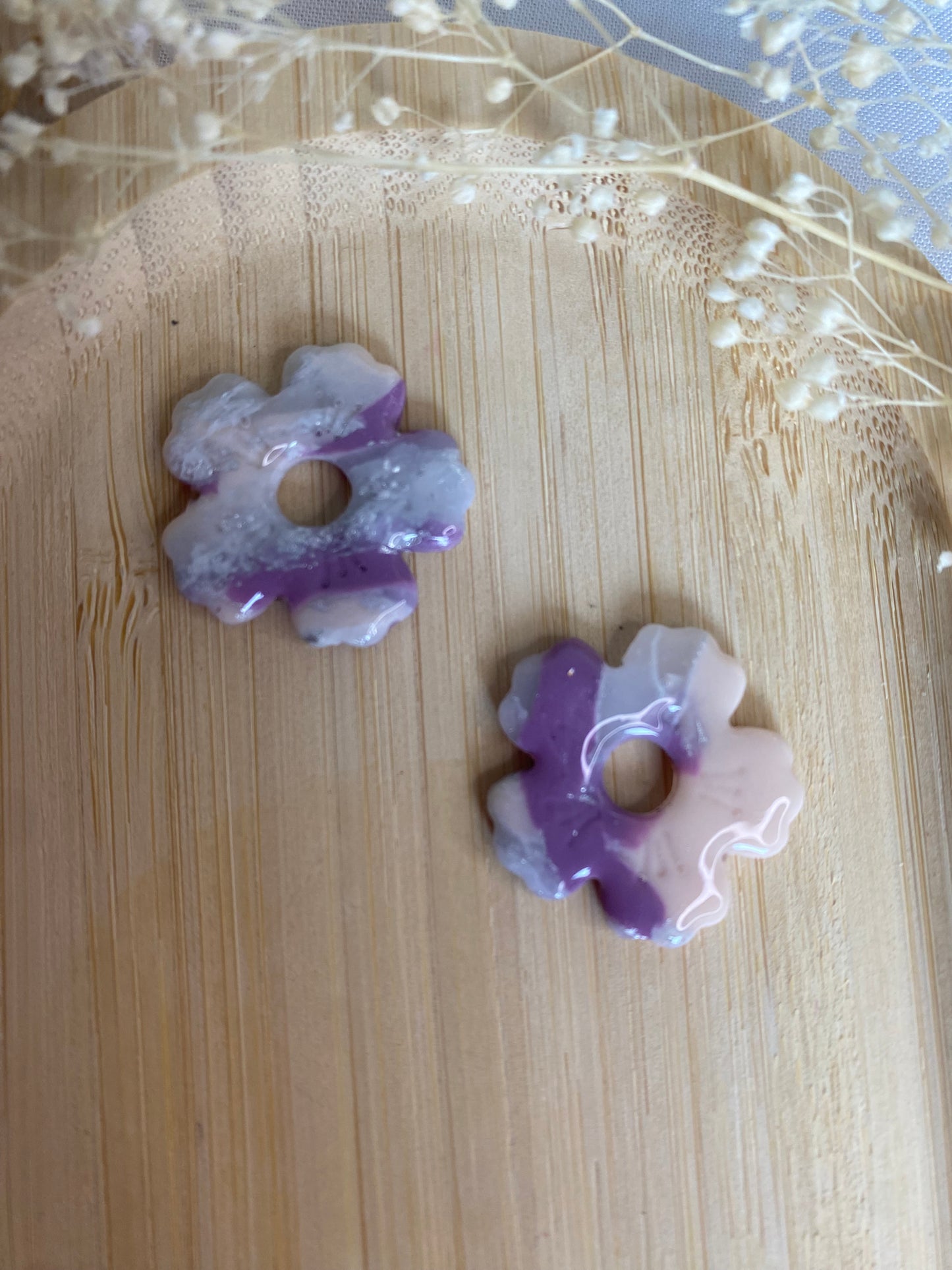 Pampilles fleurs 25mm marbré violet rose gris