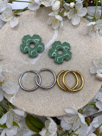 Pampilles fleurs 25mm vert pois blanc