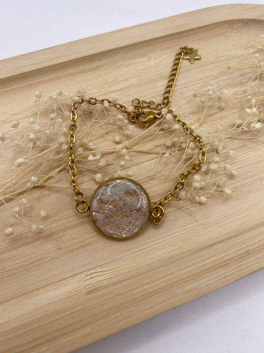 Bracelet beige nacré et or