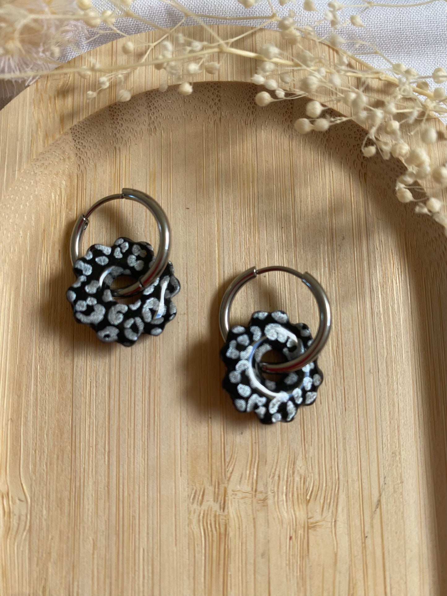 Pampilles mini fleurs 17mm noir leopard argent