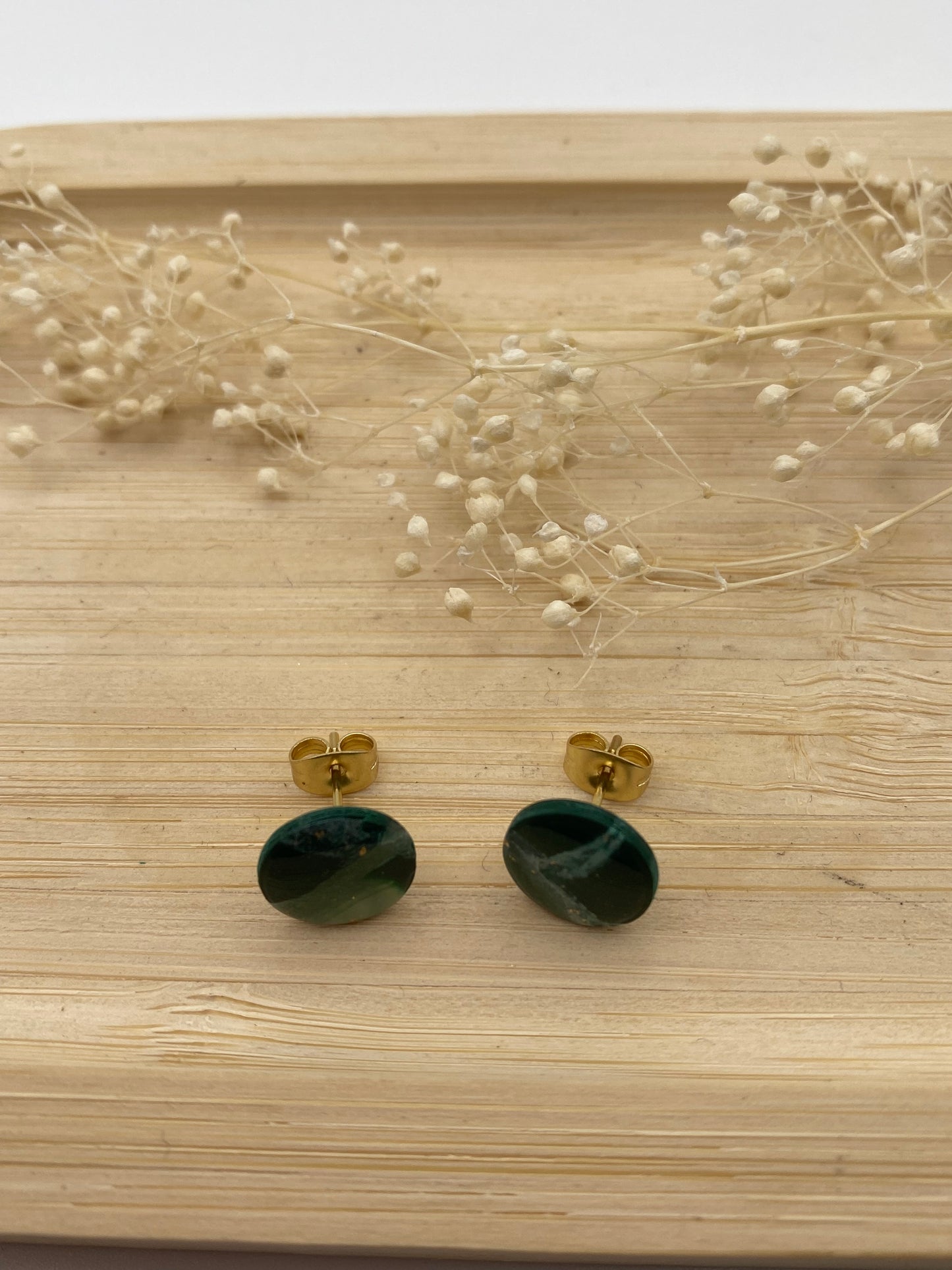 Puces d'oreilles rondes marbré vert et  or