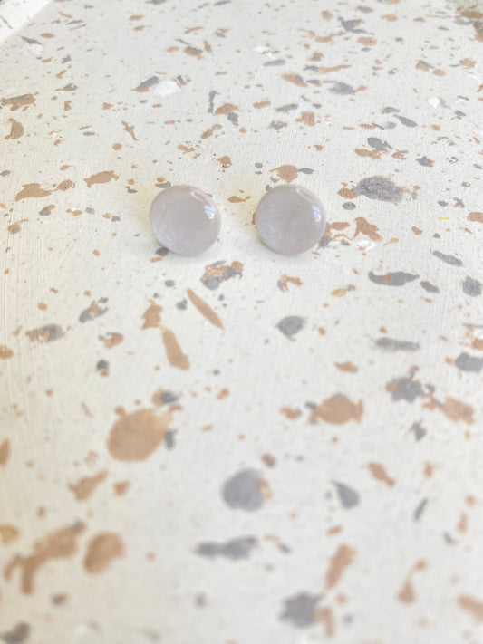 Puces d'oreilles rondes blanc nacré