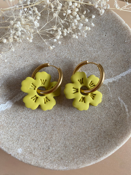 Pampilles fleurs 25mm vert anis