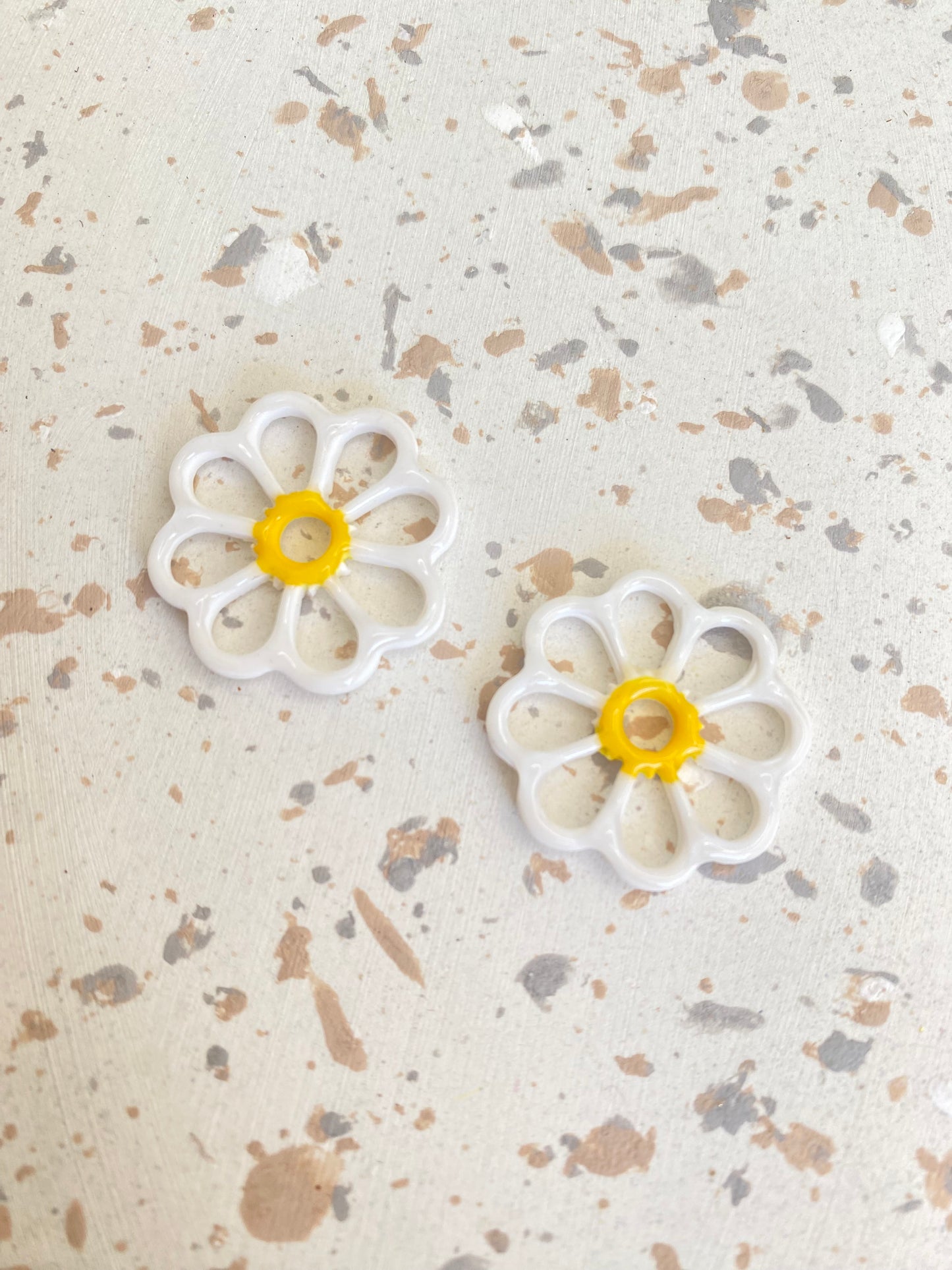 Pampilles Margot 25mm blanc coeur jaune