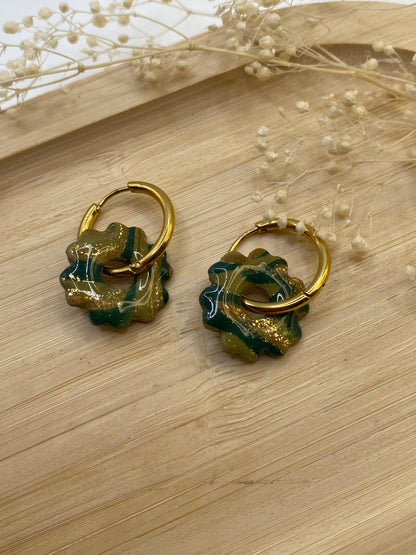 Pampilles mini fleurs 17mm marbré vert kaki or