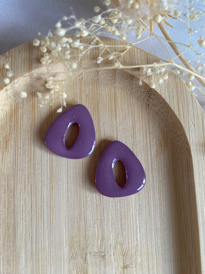 Pampilles triangle 20mm mauve fleurs blanches